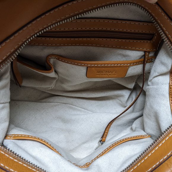 MICHAEL KORS Bedford Bag Cognac Brown Saddle Leather Organizer Pockets - Picture 9 of 15